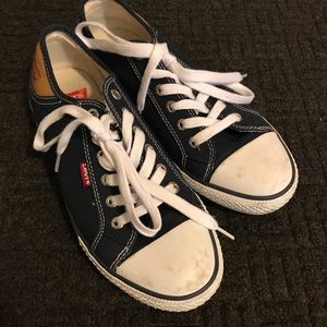Women’s “Levi’s” Sneakers